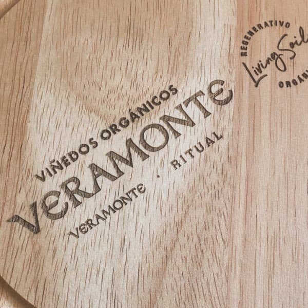 Tabla de Quesos con Herramientas personalizado para Viñedos Orgánicos Veramonte