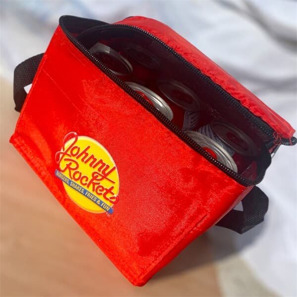 Cooler line personalizado para Johnny Rockets