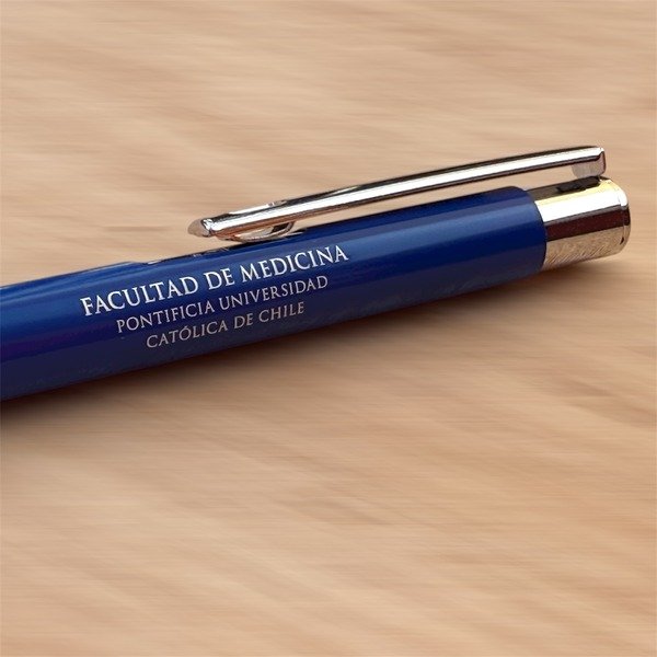 Bolígrafo "SWITCH" tinta azul personalizado para Universidad Católica de Chile