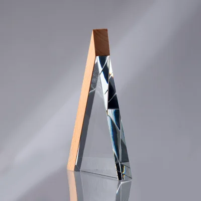 Trofeo Galvano de Madera y Cristal "Triangle" - Regalos Corporativos